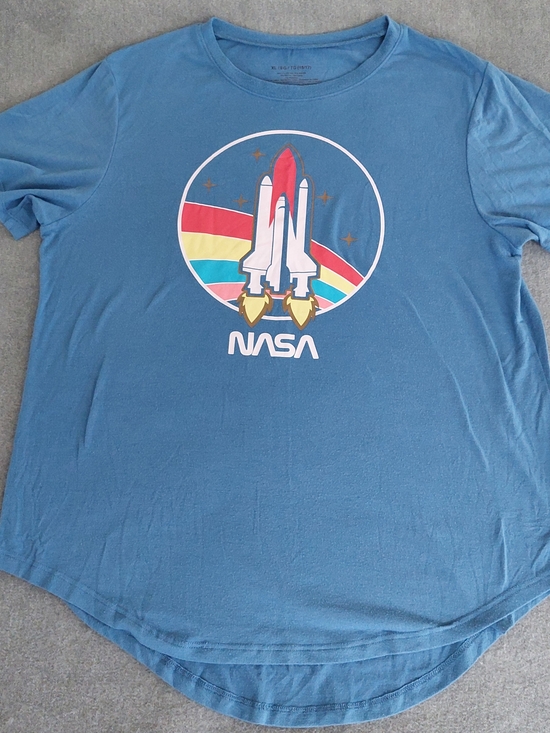 NASA / Mad Engine Tops - Women's NASA Space Shuttle Graphic T-Shirt XL Blue Retro Rainbow Mad Engine